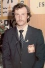Janusz Kupcewicz - prawdziwa legenda Arki. To z nim w składzie żółto-niebiescy święcili swoje największe triumfy. Znakomity rozgrywający i król środka pola. Jego wizytówką były znakomicie wykonywane rzuty wolne. Brał udział w dwóch światowych mundialach: w 1978 roku i cztery lata później. W barwach Arki rozegrał 207 gier i zdobył 49 goli.
