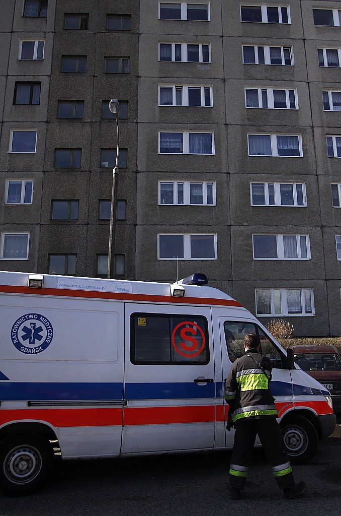 8-latek stanął na parapecie bloku w Morenie