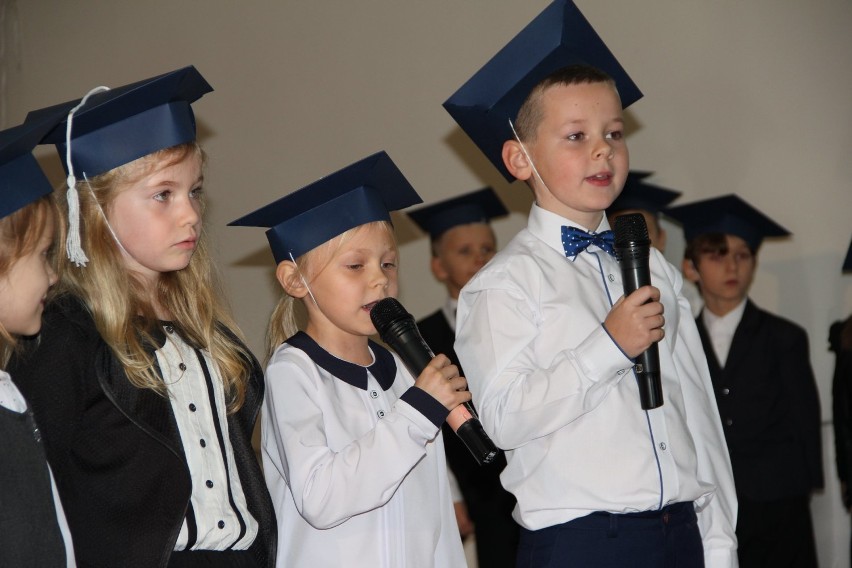 Ślubowanie pierwszaków w Szkole Podstawowej nr 6 w Kraśniku. Zobacz zdjęcia z uroczystości