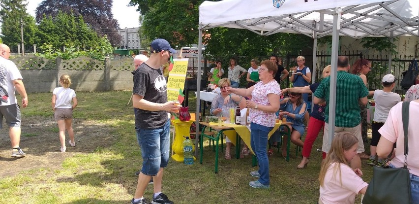 Kożuchów. Wielki festyn odbył się w Szkole Podstawowej nr 1. Jak co roku impreza zgromadziła wielu uczniów i ich bliskich [DUŻO ZDJĘĆ]