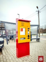 Nowe biletomaty w Zgierzu. Jedno z urządzeń zamontowano prawie pół kilometra od najbliższego przystanku