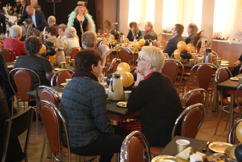 Wieczór z piosenką przedwojenną w Chwałkowie Kościelnym