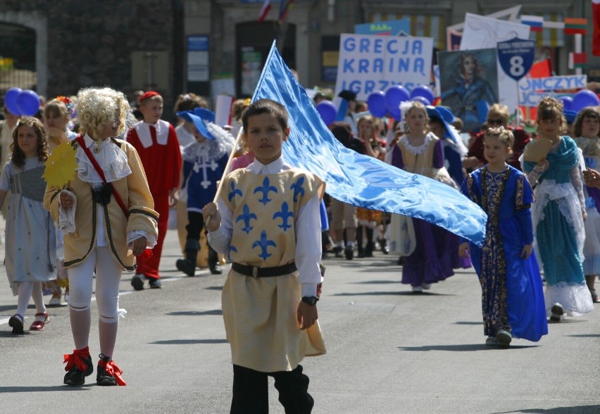 Parada Bliżej Europy Piotrków 2003
