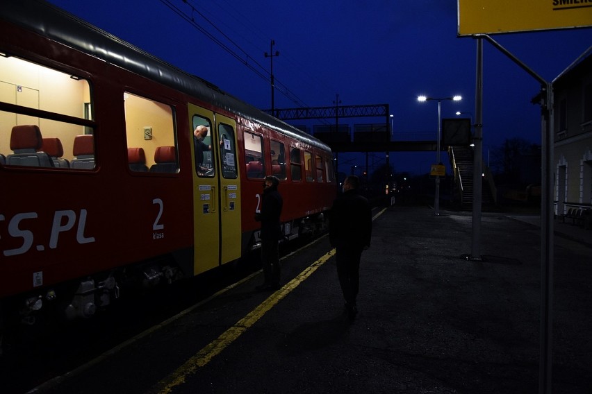 Pierwszy wjazd pociągu na dworzec w Bieczu, inaugurujący...