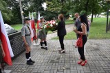 Kwiaty i znicze w 77. rocznicę Powstania Warszawskiego. Uroczystości w Radomsku i Kamieńsku ZDJĘCIA