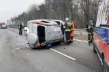 Tragiczny wypadek na DK1 w Winownie. Kobieta zginęła. Pasażerowie w ciężkim stanie