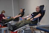 Kropelki krwi od ,"SpoKREWnionych służbą” w Sandomierzu. Ile krwi oddano? 