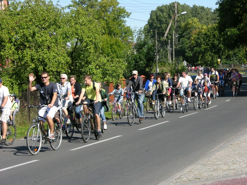 Rajd rowerowy w Makowie ruszył w niedzielę, 8 września, z...