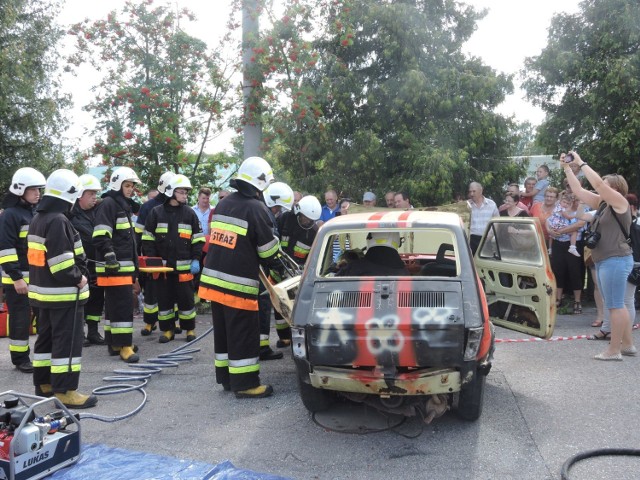 Pokaz swoich umiejętności dali strażacy z OSP w Andrzejewie