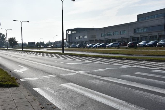 Uwaga będą utrudnienia na alei Solidarności w Śremie. Drogowcy biorą się za remont nawierzchni