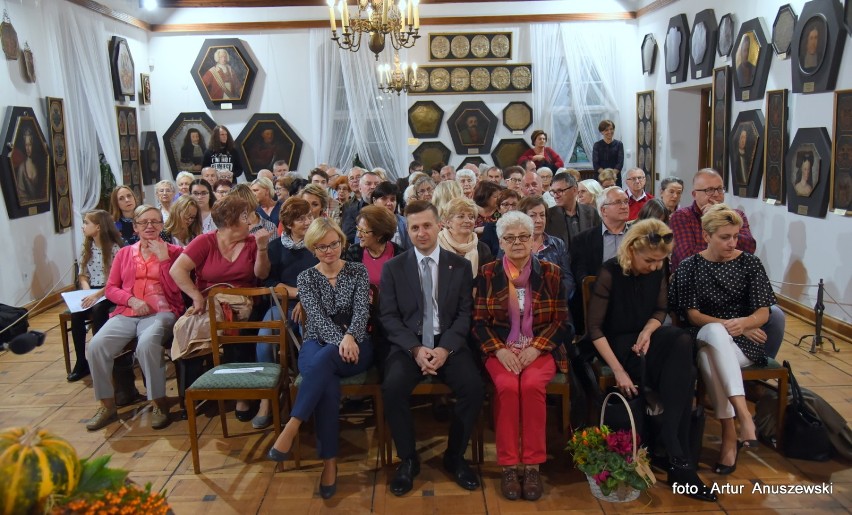 W poniedziałek, 16 października, w Muzeum Ziemi...