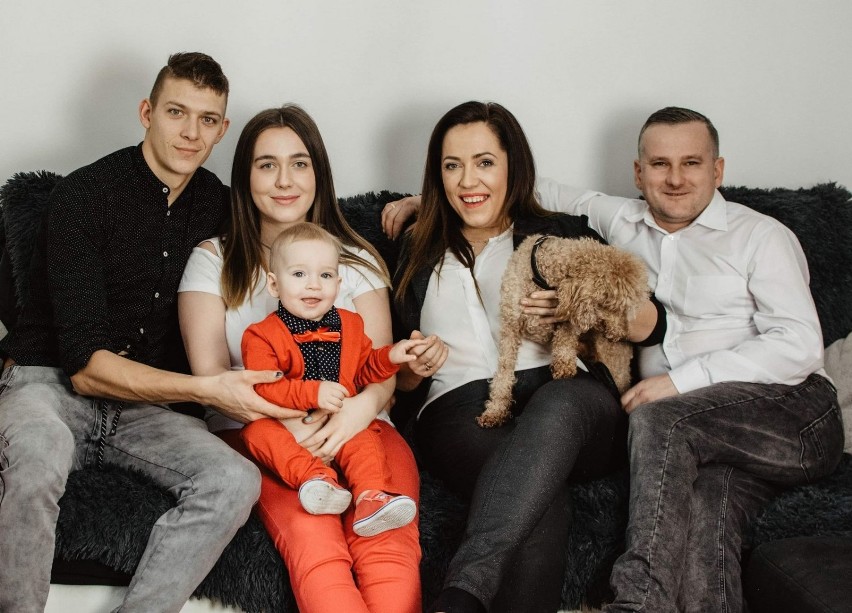 Oliwia Byra z Łęki Wielkiej została nastoletnią mamą. Dziś prowadzi bloga i grupę wsparcia dla młodocianych mam [ZDJĘCIA] 