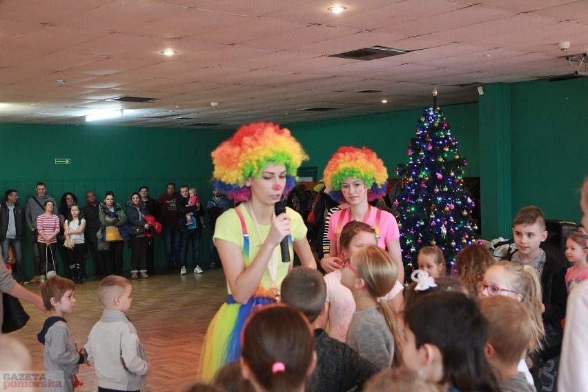 W sumie setka dzieci bawiła się wczoraj w klubie „Zazamcze”...