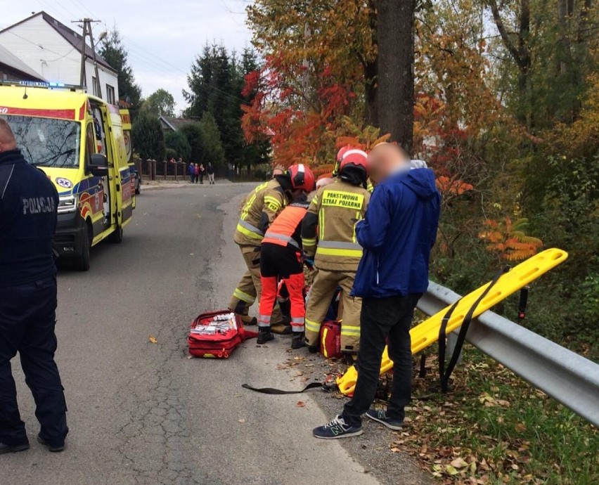 Wypadek w Mirocinie. Opel zderzył się z motocyklem. Jedna osoba trafiła do szpitala