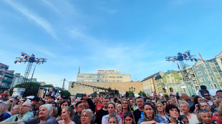 Koncert Roztańczona Polska zgromadził na Starym Rynku...