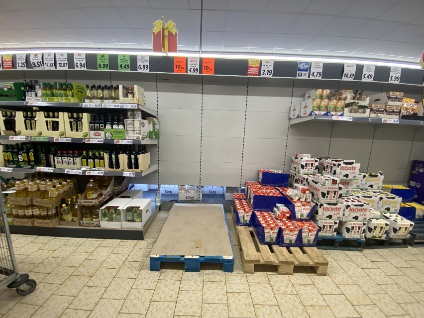 Brak cukru i limity w marketach w Olkuszu