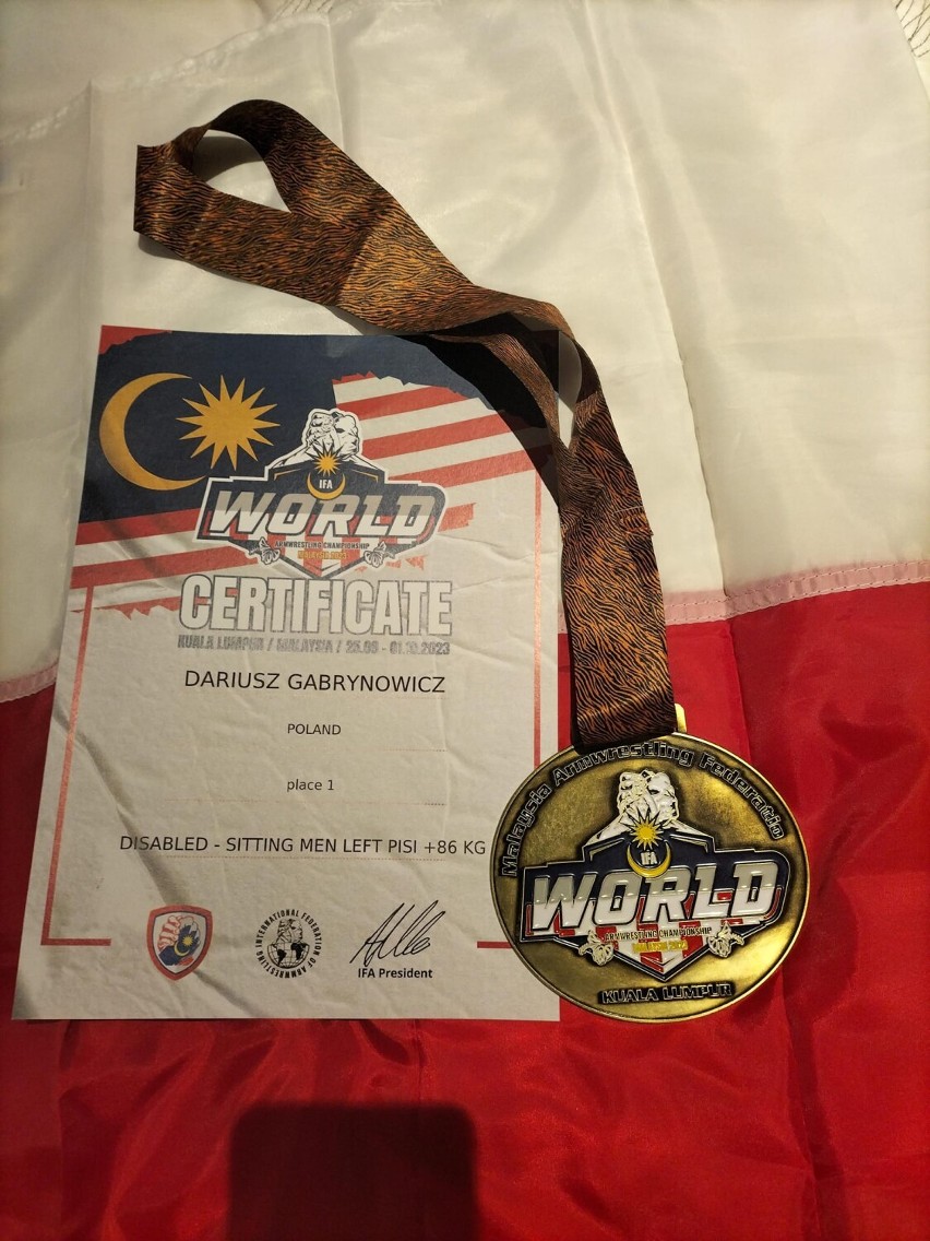 W Kuala Lumpur w Malezji Dariusz Gabrynowicz wywalczył złoty...