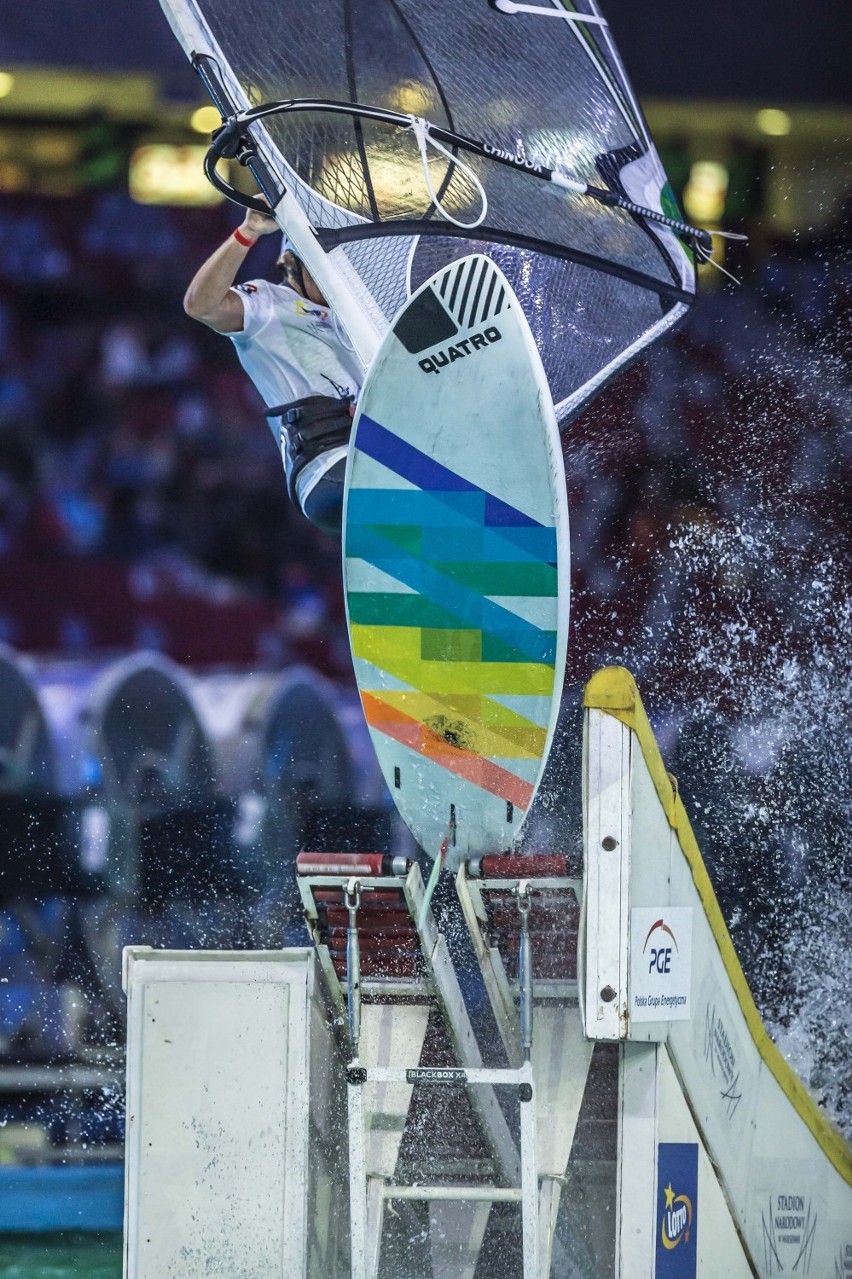 Windsurfing na Narodowym. Zobacz wodne atrakcje! [ZDJĘCIA]