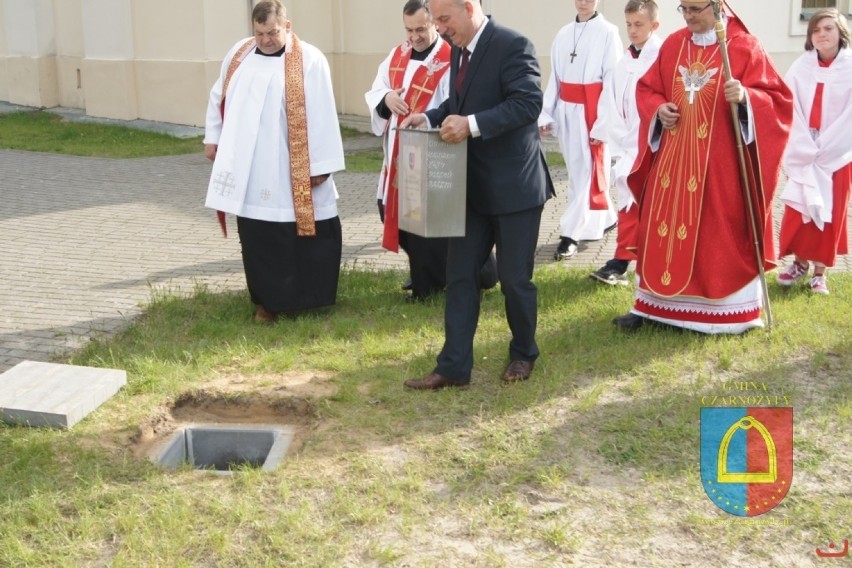 "Kapsuła Niepodległości" w Czarnożyłach czeka na przyszłe pokolenia[ZDJĘCIA]