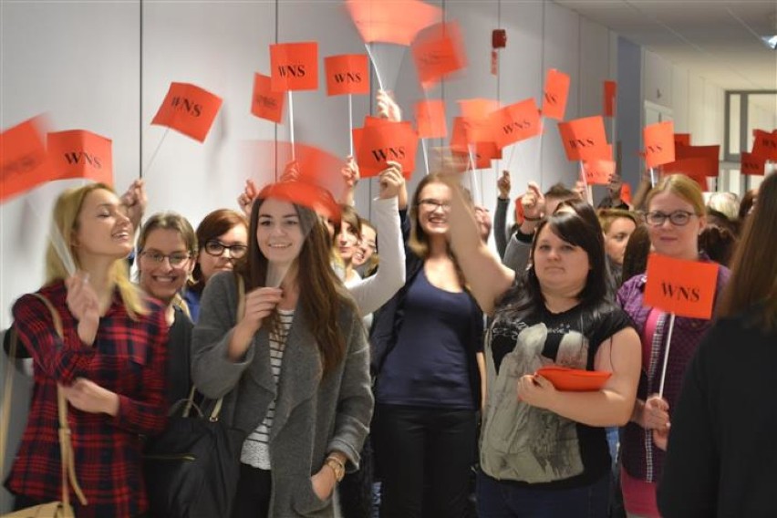 Częstochowa: studenci Wydziału Nauk Społecznych na AJD protestują przeciw połączeniu wydziałów