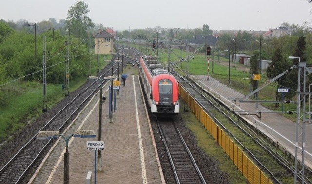 W okolicach stacji Poznań - Starołęka wykoleił się pociąg osobowy!