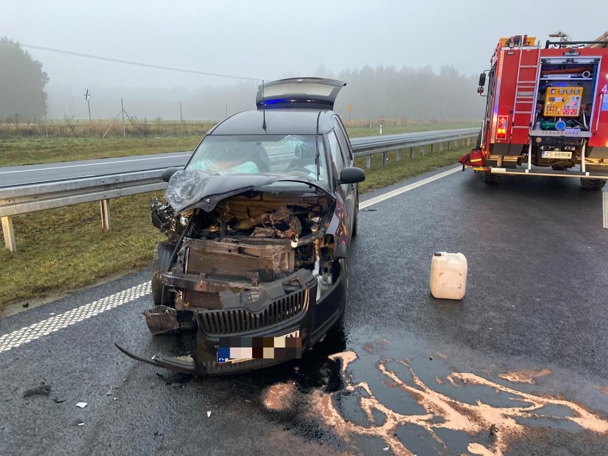 Wypadek na S6 pod Osiną (powiat Goleniów), dwie osoby ranne