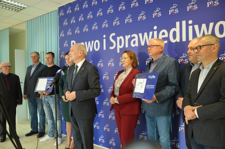 Antoni Macierewicz w Bełchatowie o programie "Kolej plus" i połączeniach kolejowych do Piotrkowa