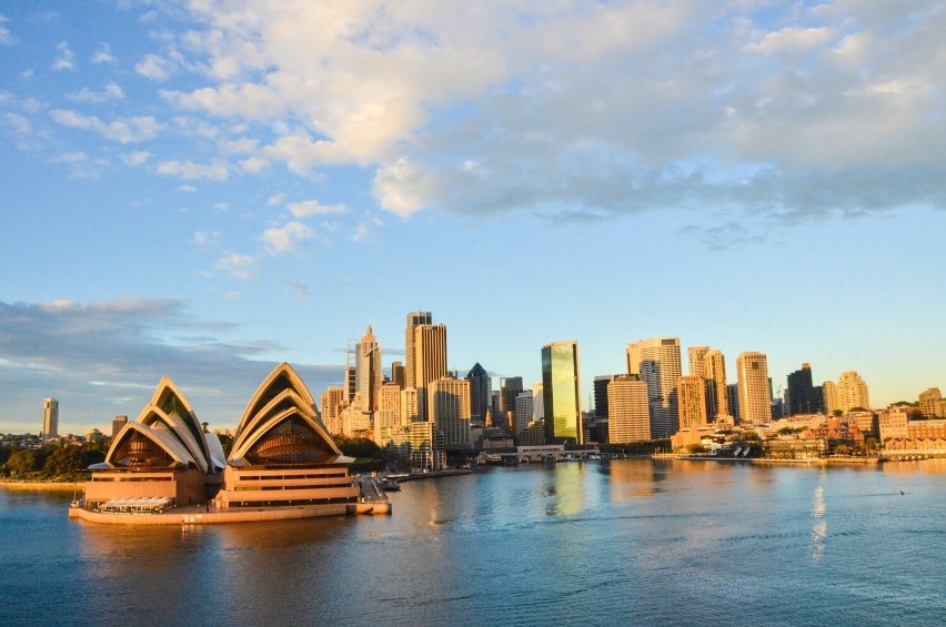 Sydney w Australii zajmuje wysoką pozycję zarówno w rankingu...