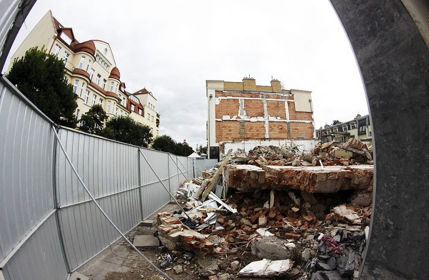 Sopot: Bank PKO BP przy Monciaku został rozebrany. W jego miejscu powstanie kamienica