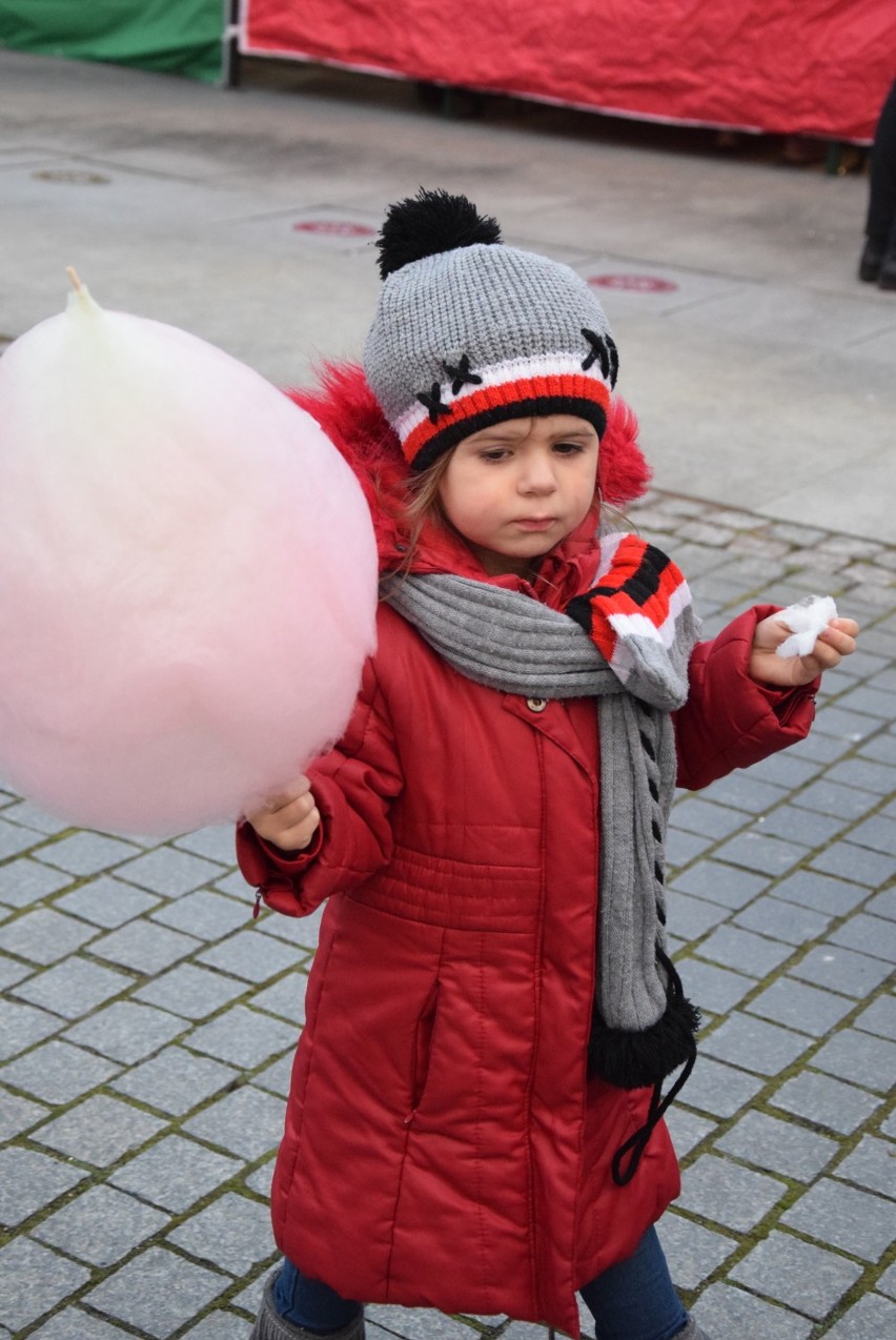 KROTOSZYN: Kiermasz bożonarodzeniowy na rynku czas rozpocząć. Czeka wiele atrakcji [FOTOGALERIA]