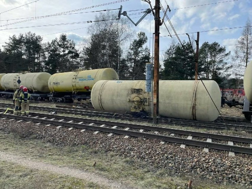 Wypadek cysterny z paliwem lotniczym na kolei pod Oleśnicą...