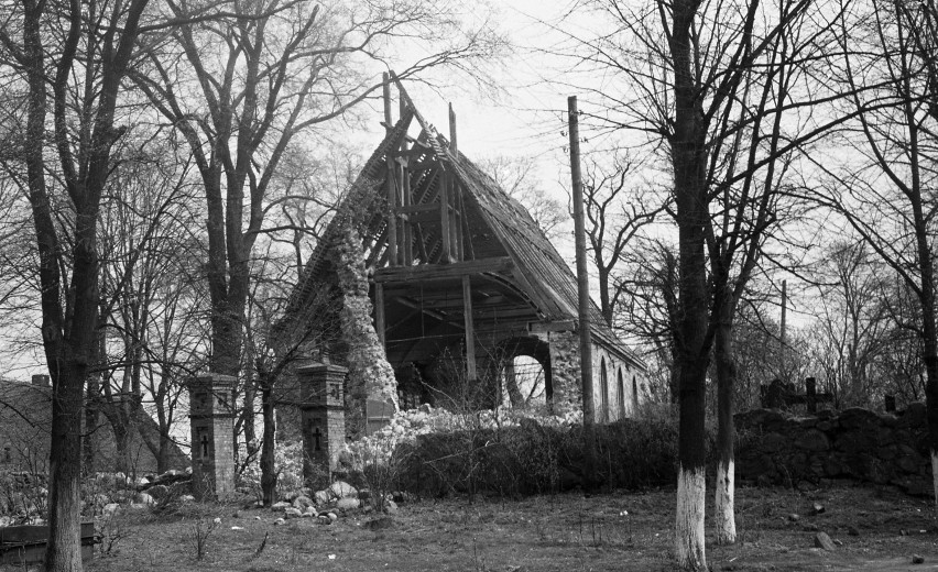 Ażurowy kościół. Stalowa konstrukcja ma przypomnieć historię świątyni w Warzymicach