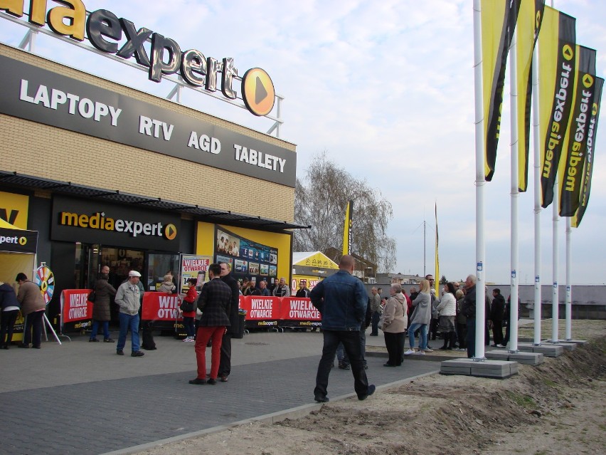 Media Expert w Mysłowicach otwarty: Klienci polowali na okazje. Oj, były kolejki [ZDJĘCIA]