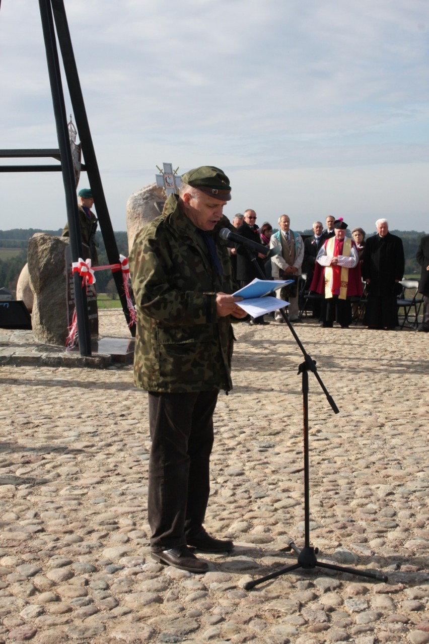 ŚP. Jerzy Gimier w pamięci swoich uczniów. W szkole zorganizowano wystawę poświęconą nauczycielowi (zdjęcia)