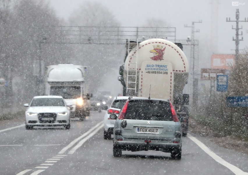 Prognoza pogody. Niskie temperatury i śnieg - tak jest w Szczecinie. Jak długo? 