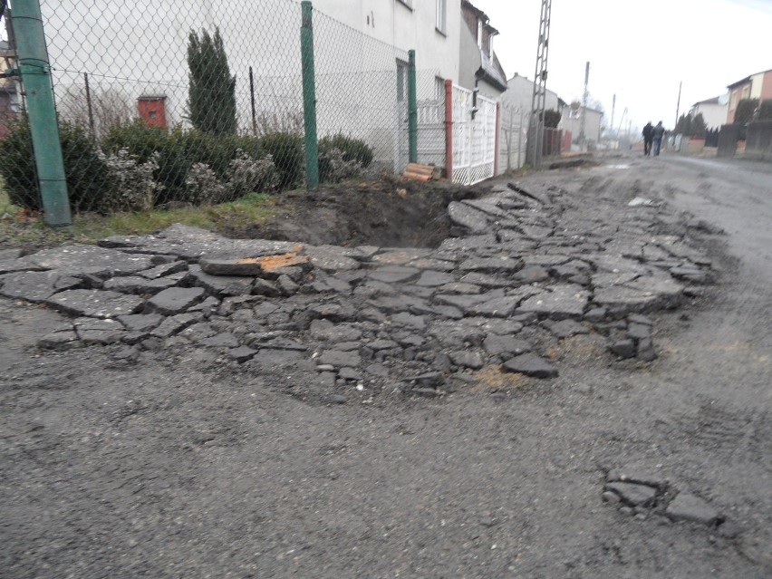 Kanalizacja Żory: Rozkopana Boguszowicka i Makowa. Mieszkańcy mają tu koszmar! FOTO