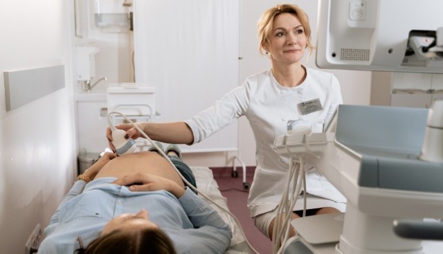 Kliknij  w kolejne zdjęcie i sprawdź, których ginekologów w Bielsku-Białej polecają pacjentki >>>