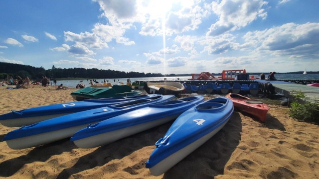 Czysta woda, szeroka i długa plaża, kapitalne zaplecze - to plaża w Pszczewie