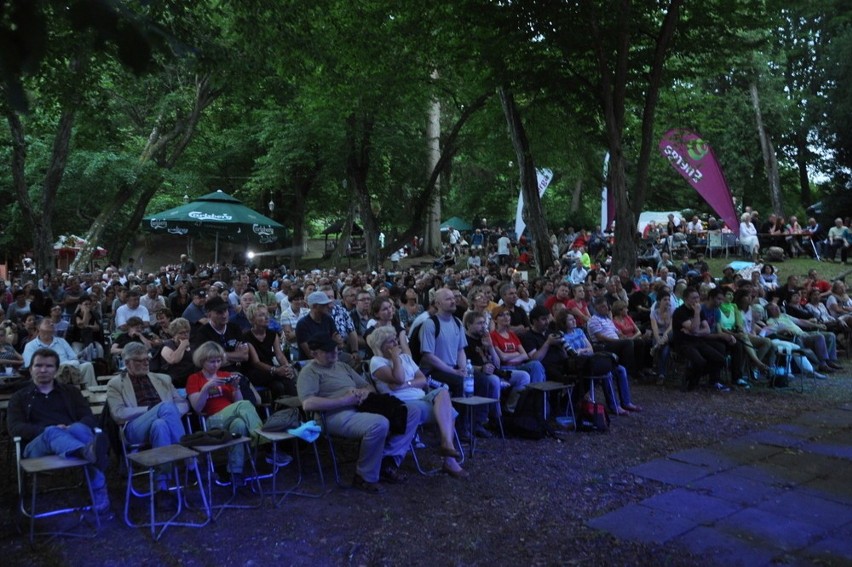Zdjęcia z pierwszego dnia festiwalu Jazz w Lesie w...