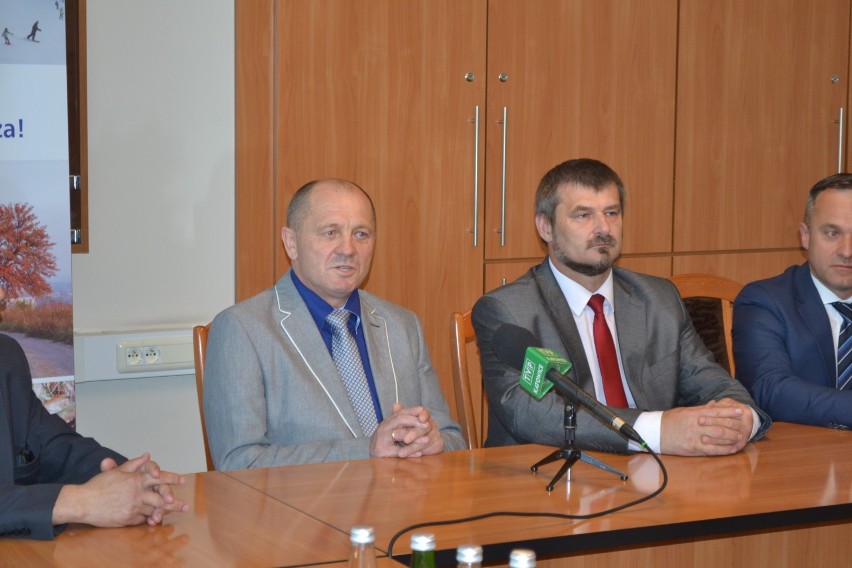 Minister Sawicki w Zawierciu. Mówił o dopłatach dla rolników i aferze podsłuchowej
