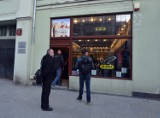 Na Piotrkowskiej otwierane jest coraz więcej sklepów. Czy handel wraca na słynną ulicę? [ZDJĘCIA]
