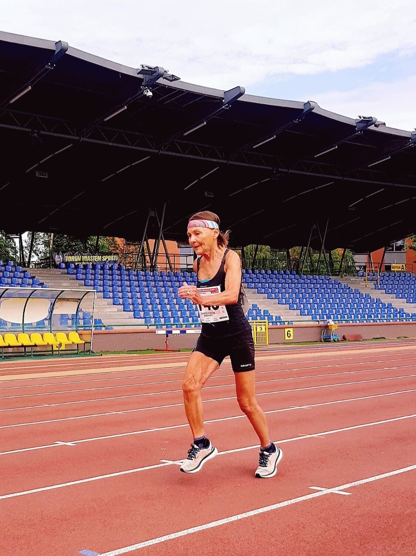 Barbara Prymakowska dystans 10 kilometrów czyli 25 okrążeń,...