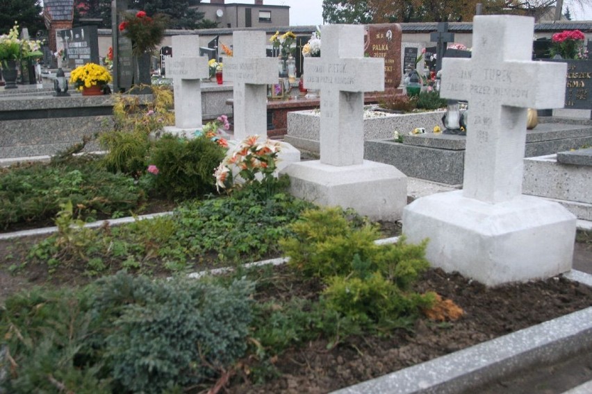 Groby sióstr zakonnych w Chełmie Śląskim