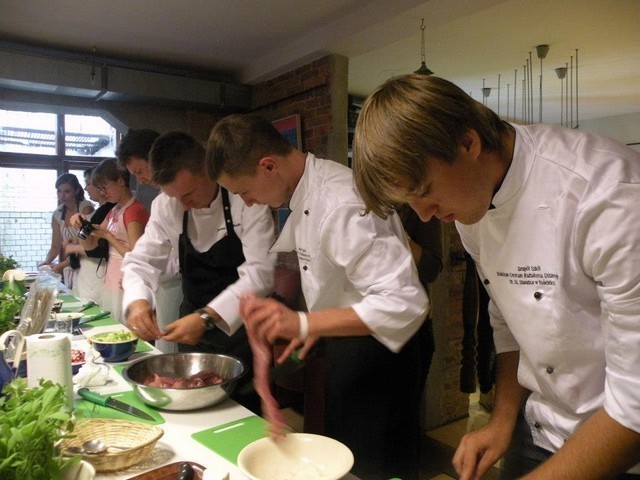 Uczniowie z Kościelca na warsztatach kulinarnych