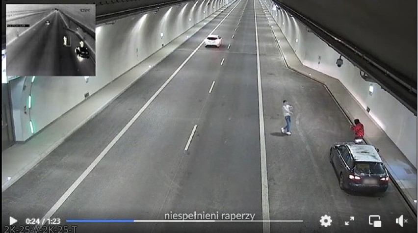 To się nagrało w tunelu na zakopiance. Nie do wiary, co rejestrują kamery na S7. Kierowcy wychodzą na jezdnię, robią zdjęcia i... rapują
