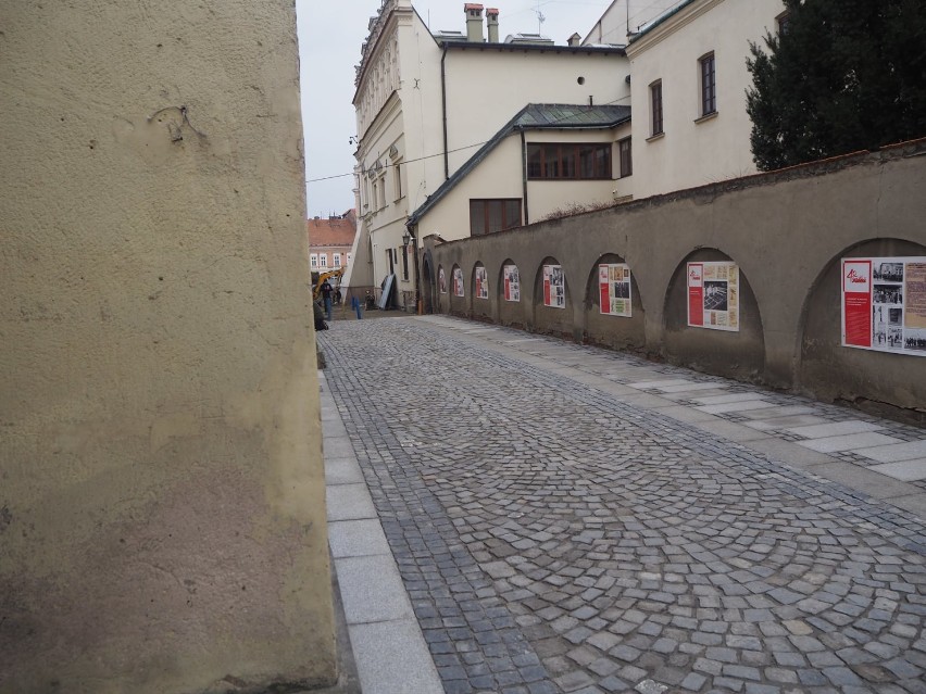 Ulica Trybunalska w Jarosławiu w nowej odsłonie. Zakończył się remont ulicy w Rynku [ZDJĘCIA]