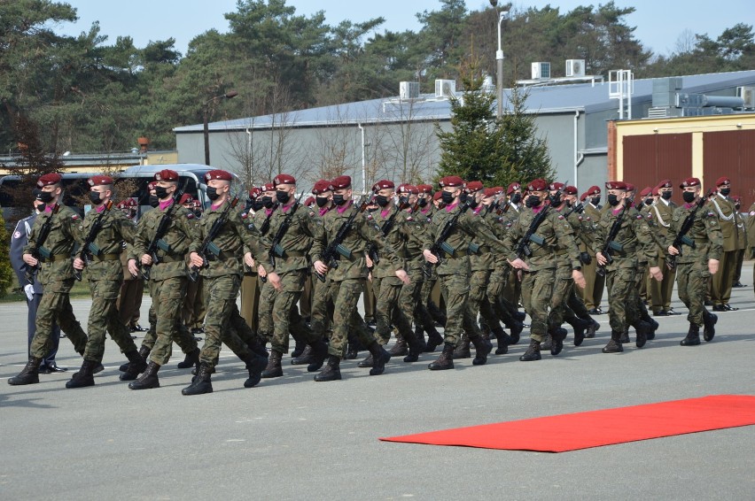 Nowy dowódca 25. Brygady Kawalerii Powietrznej w Tomaszowie Maz. przejął obowiązki [ZDJĘCIA]