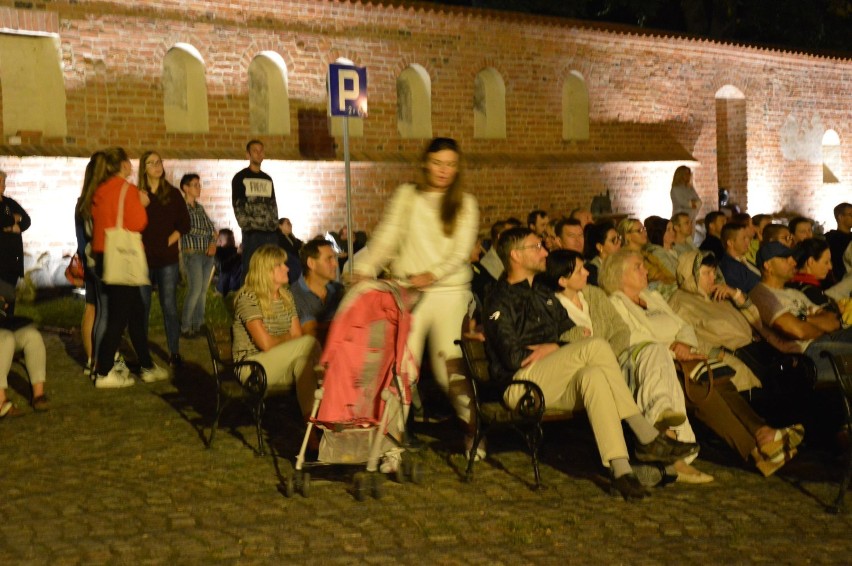 Kino plenerowe na zakończenie I Jarmarku Norbertańskiego w Żukowie - ZDJĘCIA