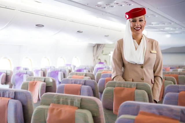 Rekrutacja do Emirates. Oferują wynagrodzenie bez podatku i... pobyt w Dubaju