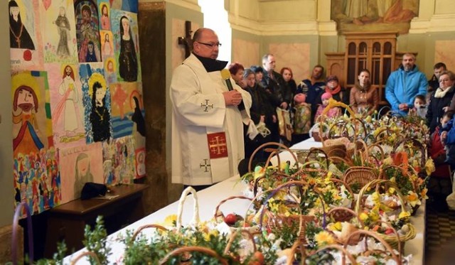 Kościoly w Wielkanoc będą otwarte, ale z limitem wiernych